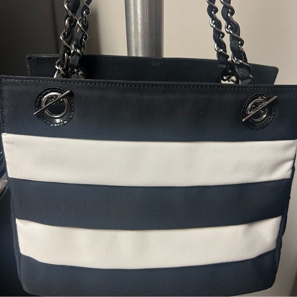CHANEL striped canvas tote - Picture 5 of 16